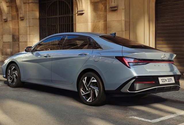 Thiết kế khá bắt mắt và &quot;lạ&quot; Hyundai Elantra 2023.