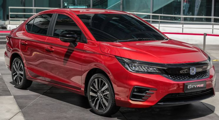 Kết thúc quý 1/2023, Grand i10 đạt doanh số 2.245 chiếc và là một trong những sự lựa chọn hàng đầu cho người tiêu dùng ở mức giá dưới 500 triệu đồng. Hyundai Grand i10 sử dụng động cơ Kappa 1.2L cho công suất tối đa 83 mã lực tại vòng tua máy 6.000 vòng/phút, mô men xoắn tối đa 114 Nm tại 4.000 vòng/phút. Xe có hai tuỳ chọn hộp số sàn 5 cấp và hộp số tự động 4 cấp. Ảnh: honda