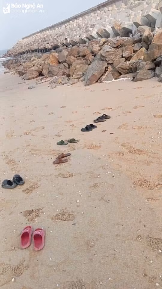 Hiện trường vụ đuối nước tại bãi biển Nghi Thiết (Nghi Lộc). Ảnh: Báo Nghệ An.