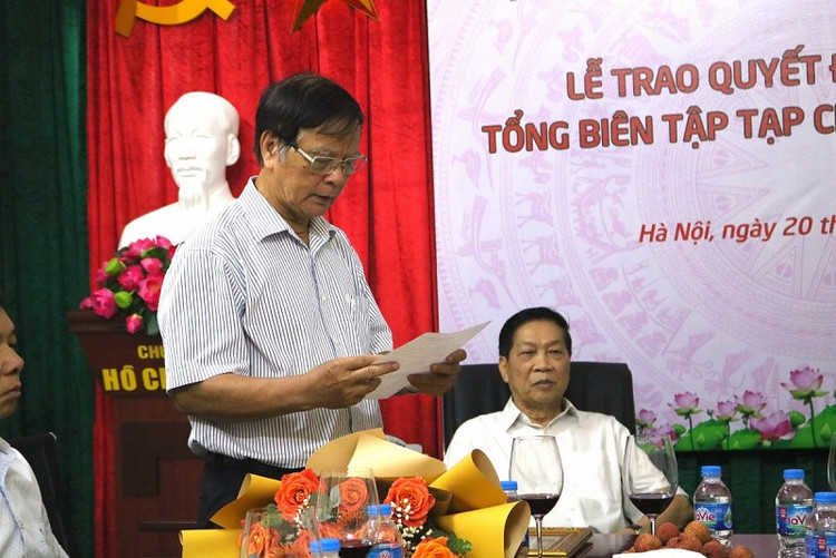 Ông Nguyễn Kế Tấn – Phó Chủ tịch kiêm Chánh văn phòng Hội công bố quyết định bổ nhiệm.