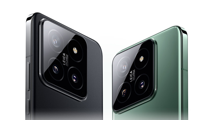 Xiaomi 14 Pro (trái) đặt cạnh Xiaomi 14 (phải).
