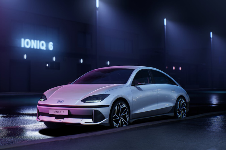 Phiên bản cao cấp nhất sẽ được trang bị 2 động cơ điện ở hai cầu, hệ dẫn động AWD, sản sinh công suất 320 mã lực và 605 Nm mô-men xoắn, khả năng tăng tốc 0-100 km/h trong vòng chưa đầy 5 giây.