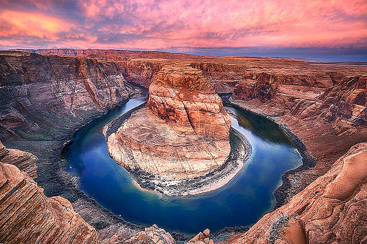 Một kỳ quan thiên nhiên đã tạo ra tiền thưởng và một nơi tuyệt vời để chơi - Ảnh: theplanetsworld