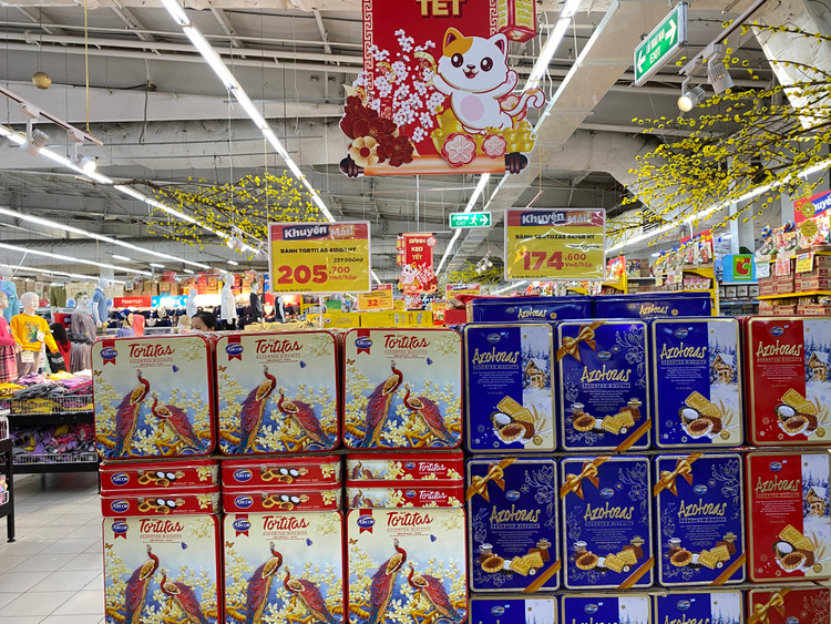 Các mẫu quà Tết ở nhiều phân khúc giá, đáp ứng nhu cầu đa dạng của người tiêu dùng.