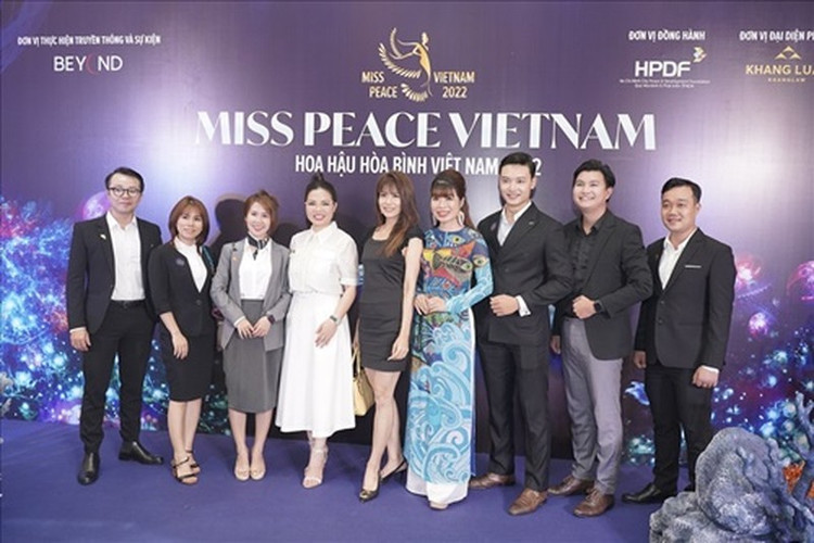 Loạn thi hoa hậu: Chất lượng đi xuống, lùm xùm lên ngôi! ảnh 4