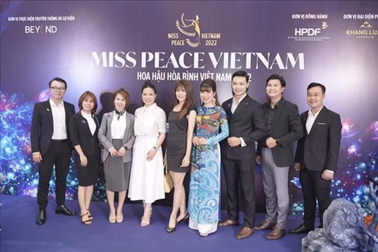 Loạn thi hoa hậu: Chất lượng đi xuống, lùm xùm lên ngôi! ảnh 4