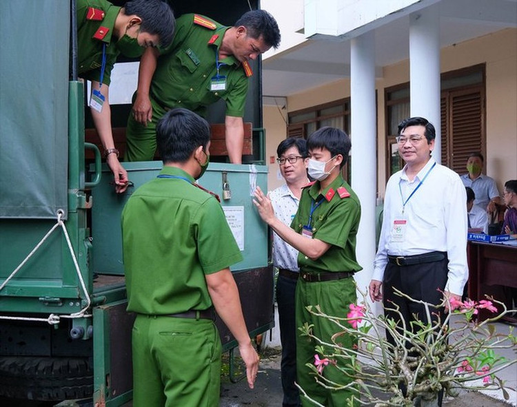 Từ năm 2025 sẽ thay đổi cách thi tốt nghiệp THPT ảnh 1