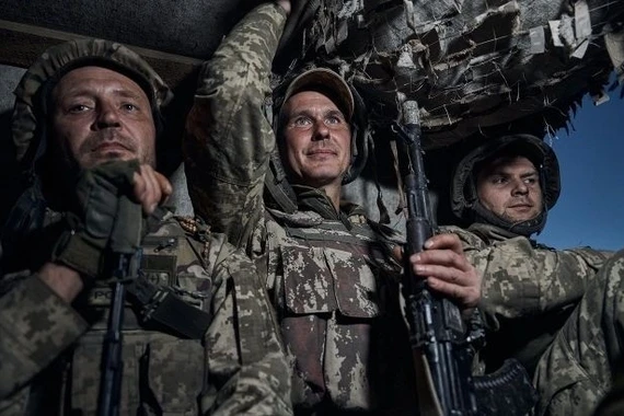 Quân Ukraine trong vòng vây ở khu đô thị Myrnohrad kiệt sức