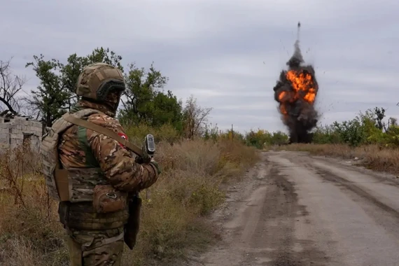Nga quyết tâm cắt đôi Pokrovsk, phòng tuyến Ukraine rơi vào hỗn loạn