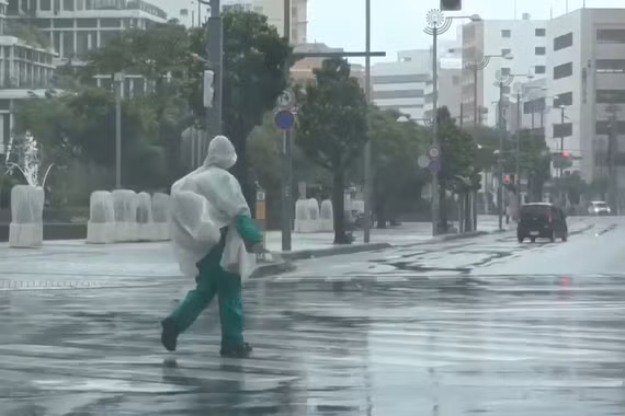 Bão Chan-hom đổ bộ Tokyo gây mất điện hàng nghìn hộ dân