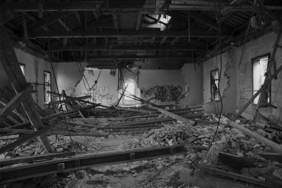 Bên trong bệnh viện tâm thần bỏ hoang trên đảo ở Italy