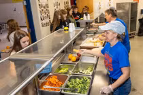 Các nước 'chặn đứng' thịt nhiễm bệnh vào bữa ăn học đường thế nào?