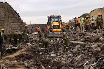 Hiện trường máy bay rơi xuống khu dân cư Kenya, nhiều người thiệt mạng