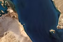 Lực lượng Houthi tấn công tàu hàng ở eo biển Bab el-Mandeb