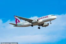 Máy bay quay đầu giữa không trung vì tên lửa của Iran