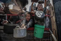 Thảm họa nhân đạo ở Gaza, hàng chục người chết đói trong một ngày