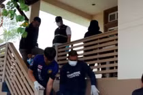 Phát hiện thi thể cụ bà trong nhà riêng, đồ trang sức bị đánh cắp