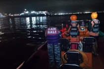 Chìm phà gần đảo Bali khiến nhiều người thiệt mạng, mất tích