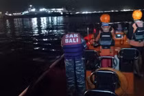 Toàn cảnh vụ chìm phà chở 65 người ở Indonesia