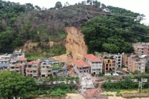 Hiện trường lở đất vùi lấp 14 người ở Trung Quốc