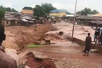 Lũ lụt kinh hoàng ở Nigeria, hơn 150 người thiệt mạng