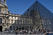 Thông tin mới về vụ trộm tại Bảo tàng Louvre