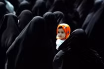 Cuộc sống phụ nữ Iran trước và sau cách mạng Hồi giáo 1979