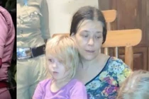 Cuộc sống của 3 mẹ con trong hang động ở Ấn Độ