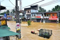 Lũ lụt khiến 330 người thiệt mạng, Sri Lanka ban bố tình trạng khẩn cấp