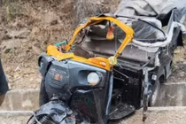 Xe tải lật đè trúng xe lam, 7 người tử vong thương tâm