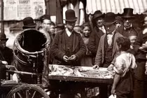 Ảnh hiếm hé lộ cuộc sống ở London hàng trăm năm trước