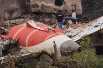 Thông tin mới về vụ rơi máy bay khiến 260 người chết ở Ấn Độ