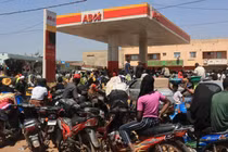 Cuộc khủng hoảng nhiên liệu trầm trọng ở Mali