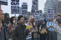 Biểu tình tại Mỹ phản đối chiến dịch quân sự ở Venezuela