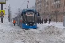 Tuyết rơi dày kỷ lục ở thủ đô Moscow