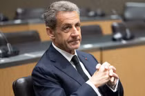 Vì sao cựu Tổng thống Pháp Sarkozy bị kết án 5 năm tù?