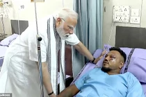 Hành khách sống sót vụ rơi máy bay ở Ấn Độ hiện ra sao?