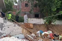 Hiện trường vụ sập tường ở Ấn Độ, nhiều người thiệt mạng