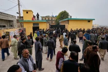 Đánh bom tự sát tại nhà thờ ở Pakistan, hàng trăm người thương vong