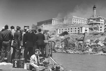 Đột nhập nhà tù khét tiếng Alcatraz hàng chục năm trước