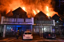 Cháy nhà ở Hungary, hàng chục người thương vong