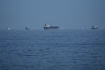 Mỹ phong tỏa cảng biển Iran, tàu thuyền di chuyển thế nào?