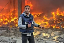 Israel tấn công tại thành phố Gaza, 5 nhà báo thiệt mạng