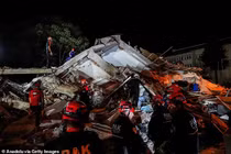 Hiện trường động đất mạnh ở Thổ Nhĩ Kỳ, hàng chục người thương vong