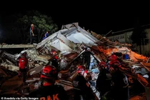 Hiện trường động đất mạnh ở Thổ Nhĩ Kỳ, hàng chục người thương vong