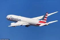 Hỏa hoạn ở khoang hành khách, máy bay chở 166 người hạ cánh khẩn