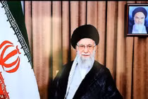 Lãnh tụ tối cao Iran tuyên bố "không bao giờ đầu hàng"