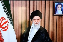 Lãnh tụ tối cao Iran tuyên bố "không bao giờ đầu hàng"