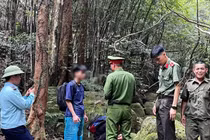 Giải cứu nghẹt thở trong rừng Tây Yên Tử sau cuộc gọi cầu cứu