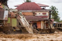 Số người tử vong do lũ lụt, lở đất ở Indonesia tăng lên 442
